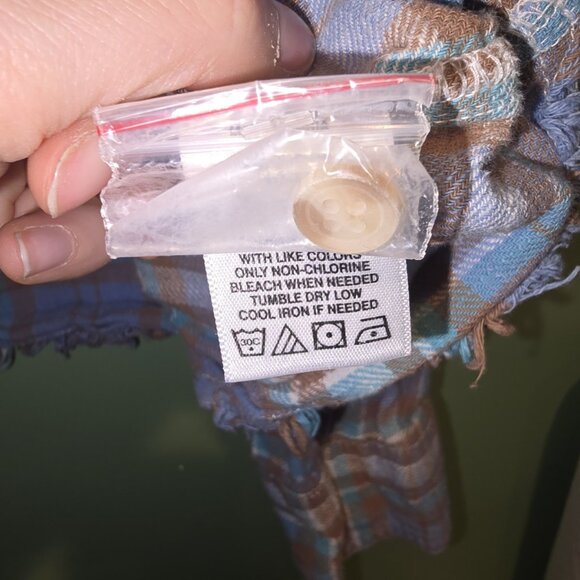 Aeropostale Blue Plaid Flannel Crop Shirt Long Sleeve Sz M Collar Pockets Button - Picture 4 of 6